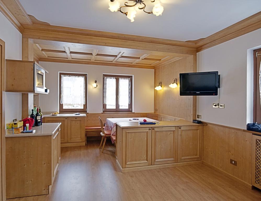 Appartamenti Barisetti Cortina dʼAmpezzo Rum bild