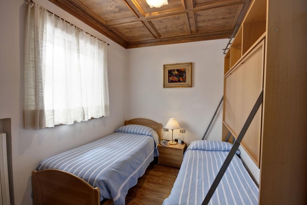 Appartamenti Barisetti Cortina dʼAmpezzo Rum bild